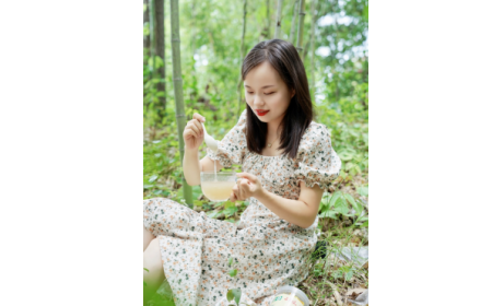 為何99%漂亮女性每天都在喝一杯有機野生葛根粉？